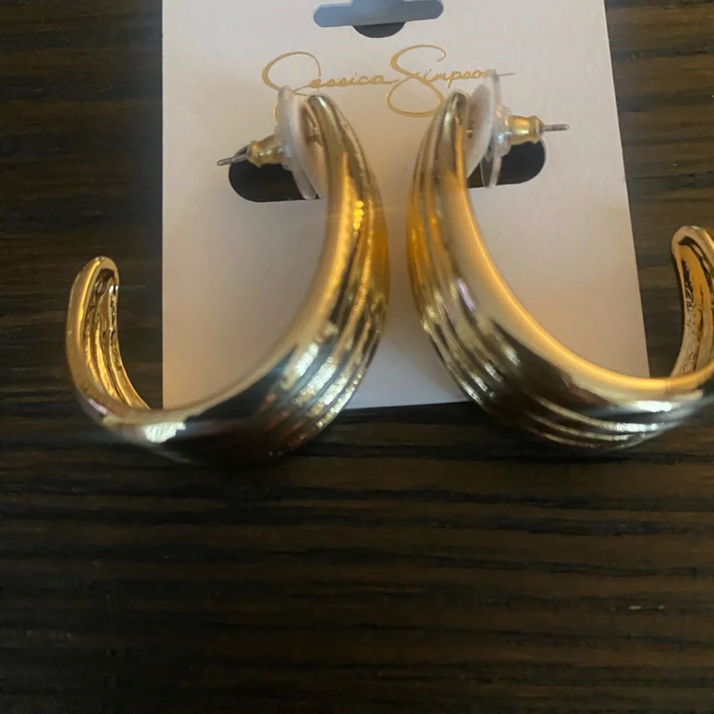 NEW Jessica Simpson gold earrings